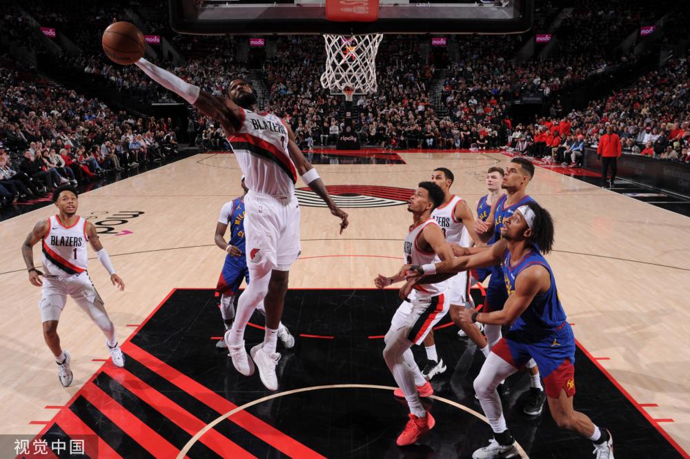 相提并论 相提并论